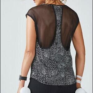 Fabletics Black and White Tank‎ Top